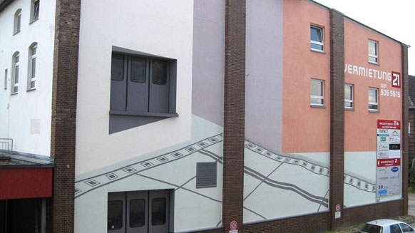 Fassade-von-links