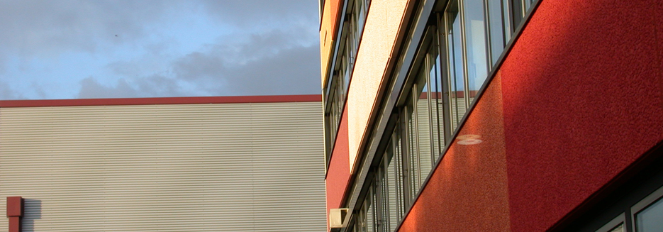 Tatort due -fassade-nachbar